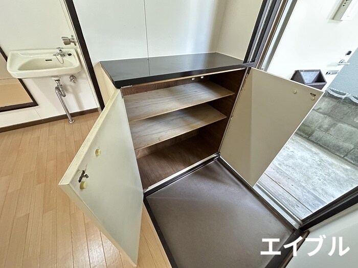 物件内観写真15　(靴箱)