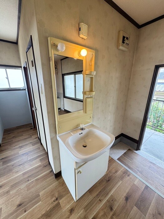 物件内観写真11　(洗面)