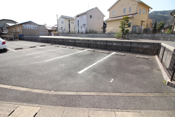 グランティスＢ