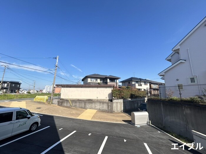 物件内観写真14　(室内からの展望)