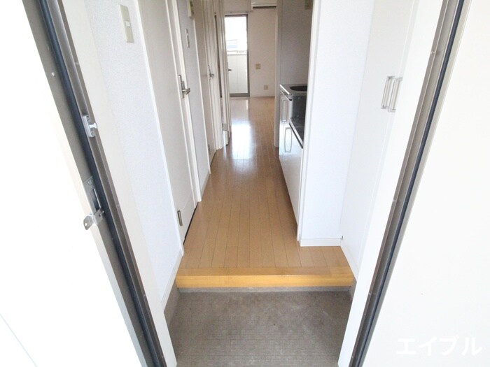 物件内観写真14　(玄関)