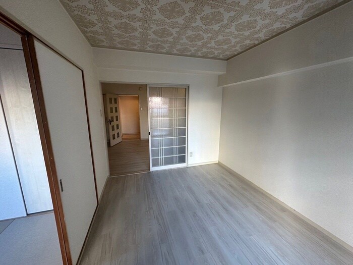 物件内観写真3　(居室)