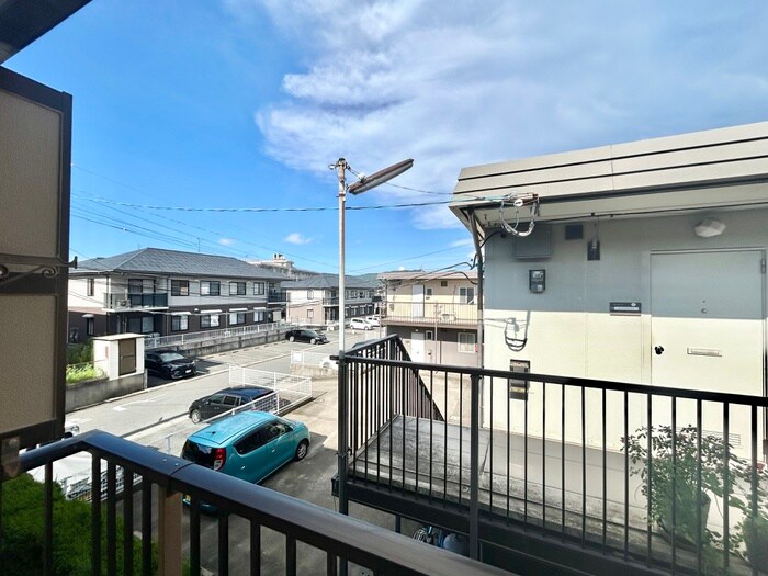 物件内観写真12　(室内からの展望)