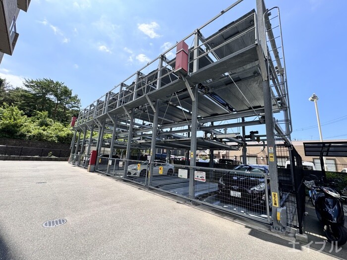 物件外観写真5　(駐車場)