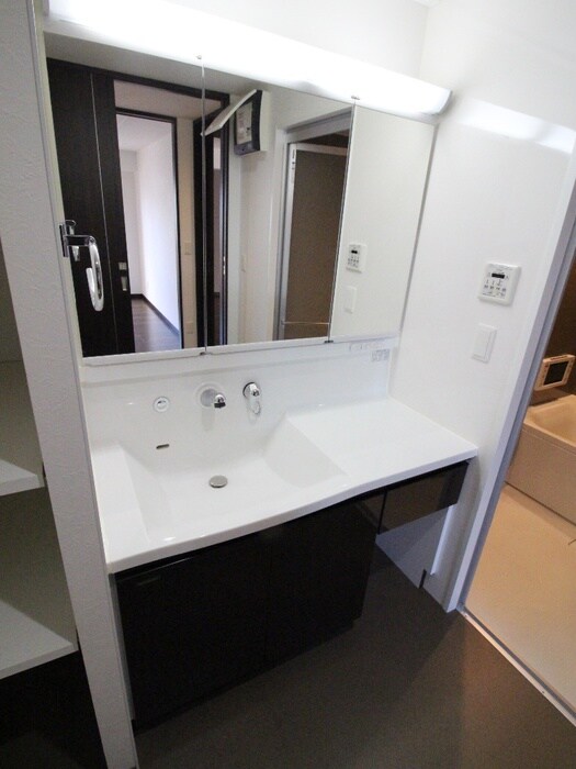 物件内観写真12　(洗面)