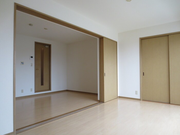 物件内観写真9　(居室)