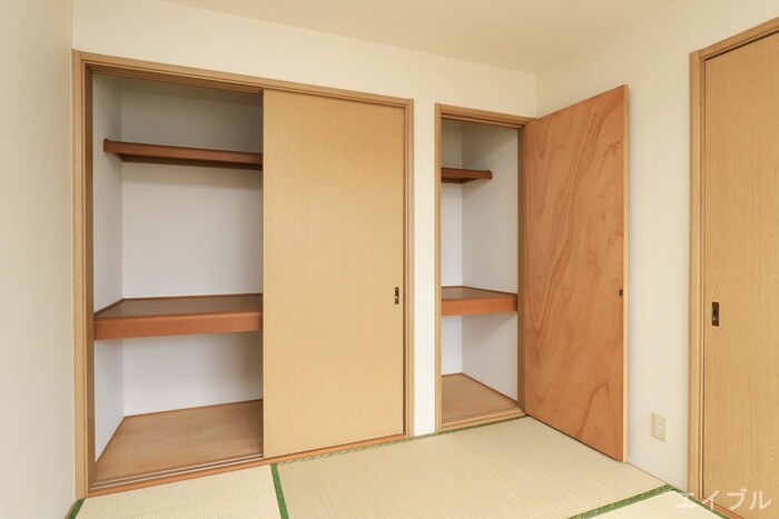 物件内観写真15　(収納)