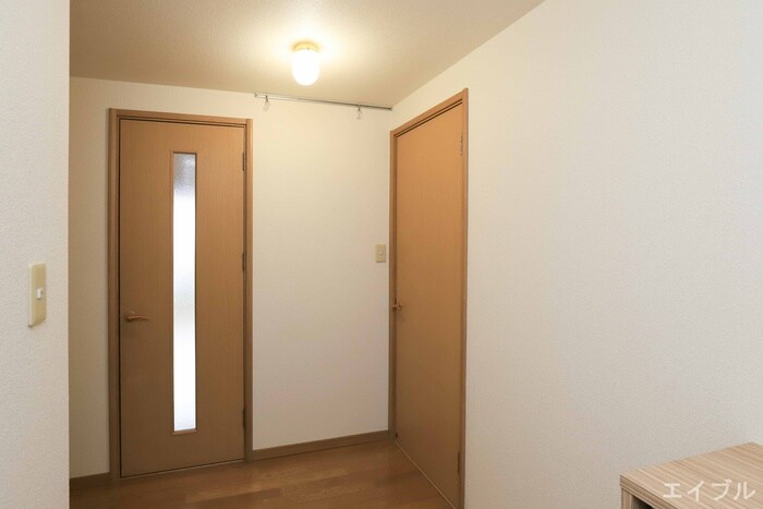 物件内観写真16　(廊下)