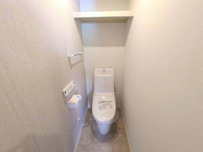 物件内観写真8　(トイレ)