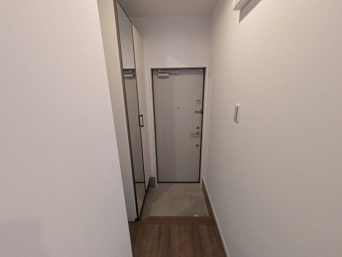 物件内観写真10　(玄関)
