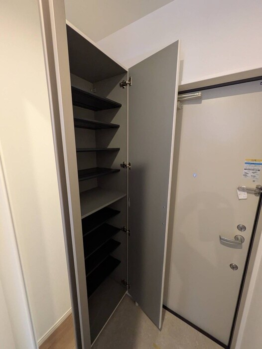 物件内観写真11　(靴箱)