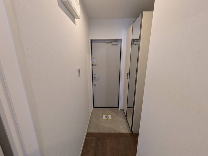 物件内観写真11　(玄関)