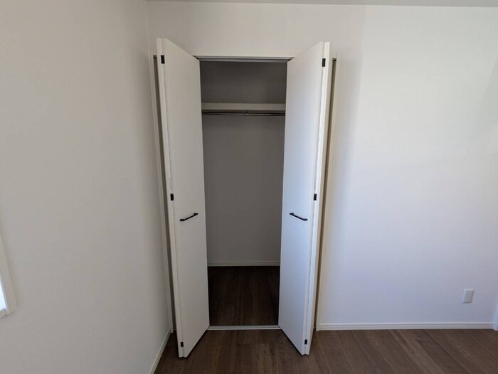 物件内観写真12　(収納)