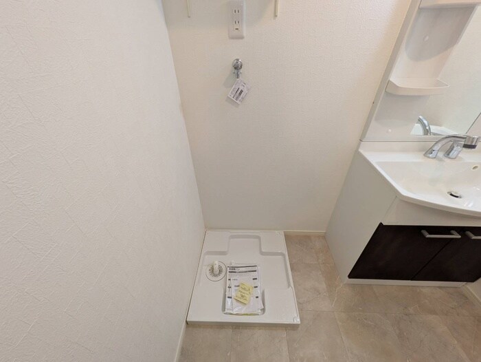 物件内観写真13　(洗濯機置場)