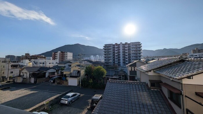 物件内観写真14　(室内からの展望)