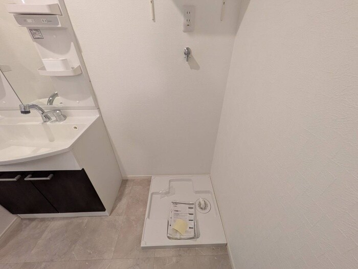 物件内観写真17　(洗濯機置場)