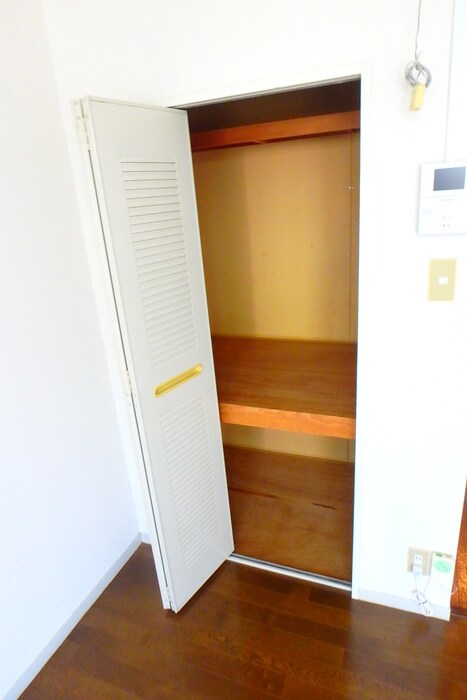 物件内観写真7　(収納)