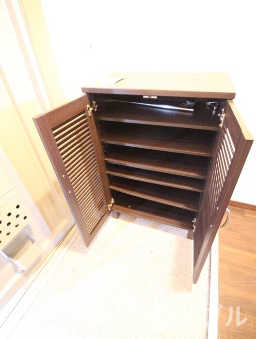 物件内観写真8　(靴箱)