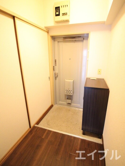 物件内観写真9　(玄関)