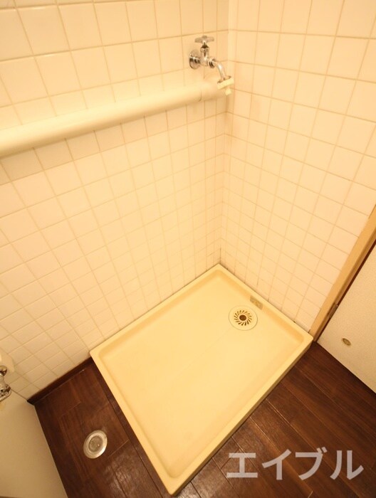 物件内観写真12　(洗濯機置場)