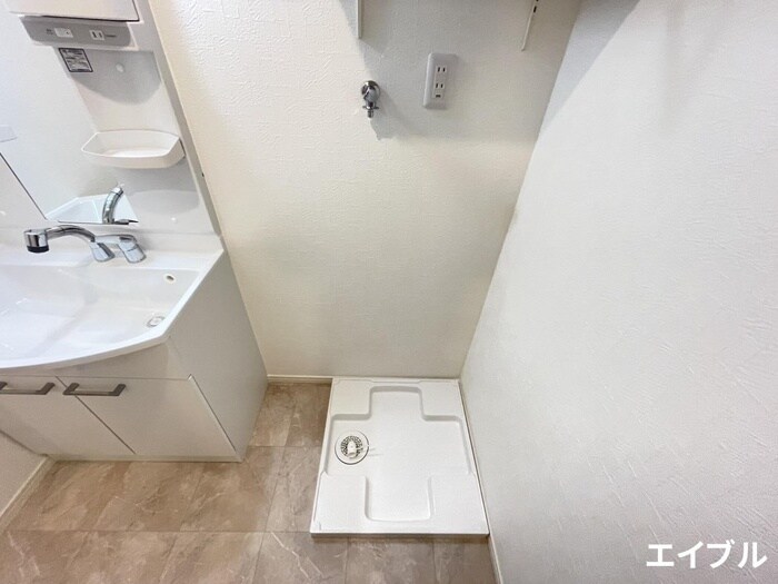 物件内観写真12　(洗濯機置場)