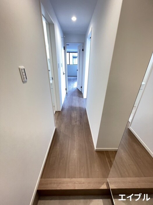 物件内観写真18　(玄関)