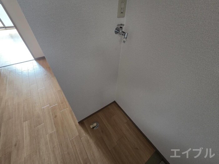 物件内観写真12　(洗濯機置場)