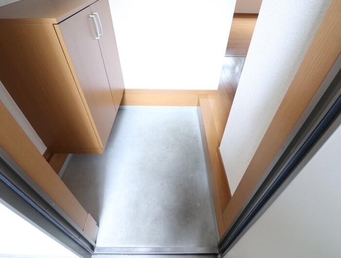物件内観写真18　(玄関)