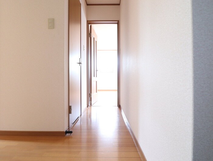 物件内観写真20　(廊下)