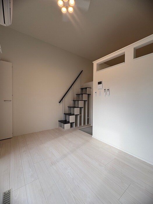 物件内観写真2　(居室)