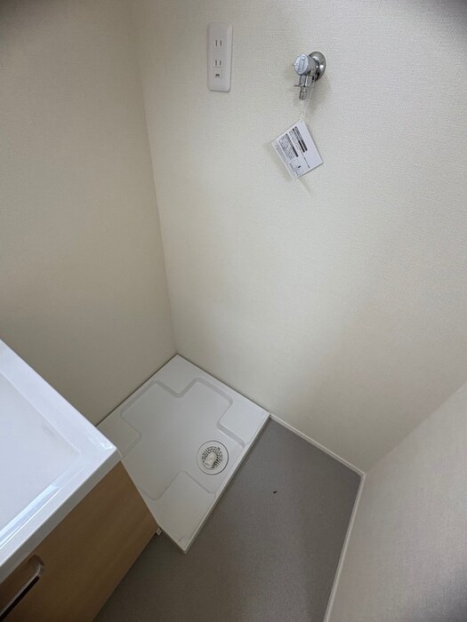物件内観写真8　(洗濯機置場)