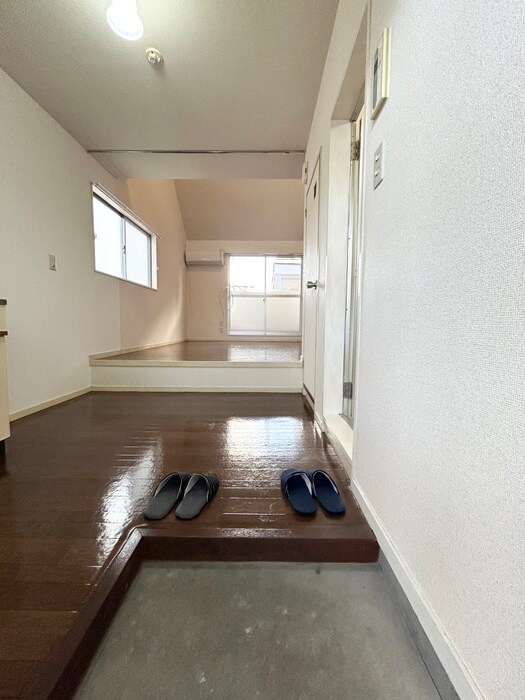 物件内観写真14　(玄関)