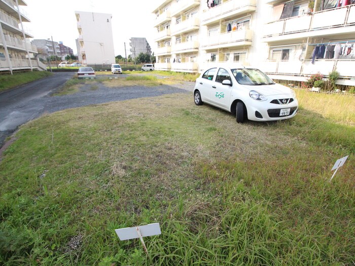 物件外観写真2　(駐輪場)