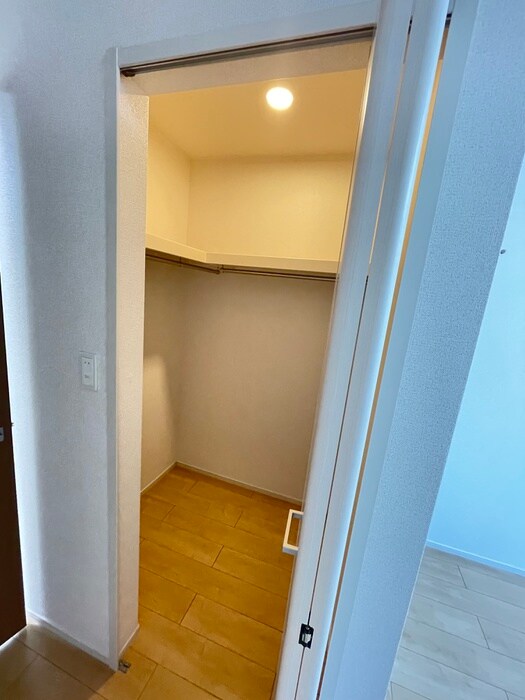 物件内観写真9　(収納)