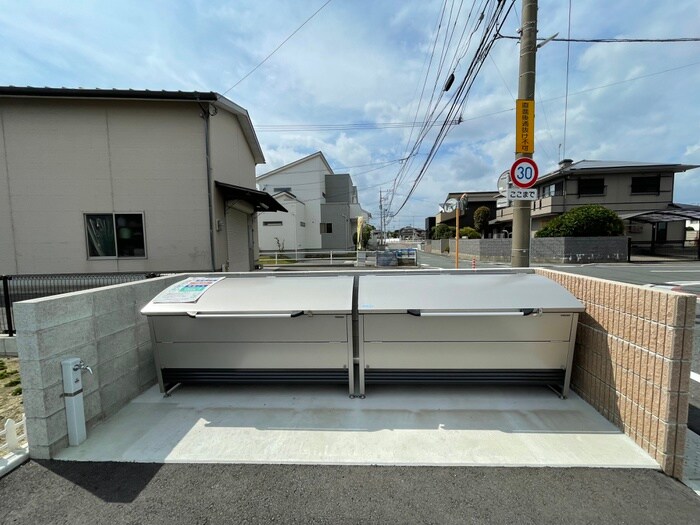 物件外観写真4　(建物設備)