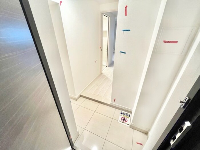 物件内観写真7　(玄関)