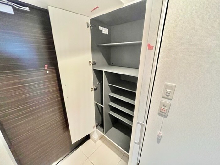 物件内観写真8　(靴箱)