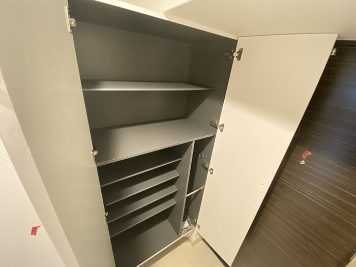 物件内観写真8　(靴箱)