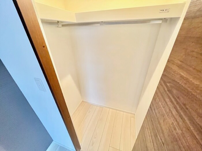 物件内観写真12　(収納)