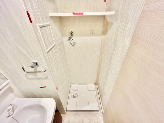 物件内観写真14　(洗濯機置場)