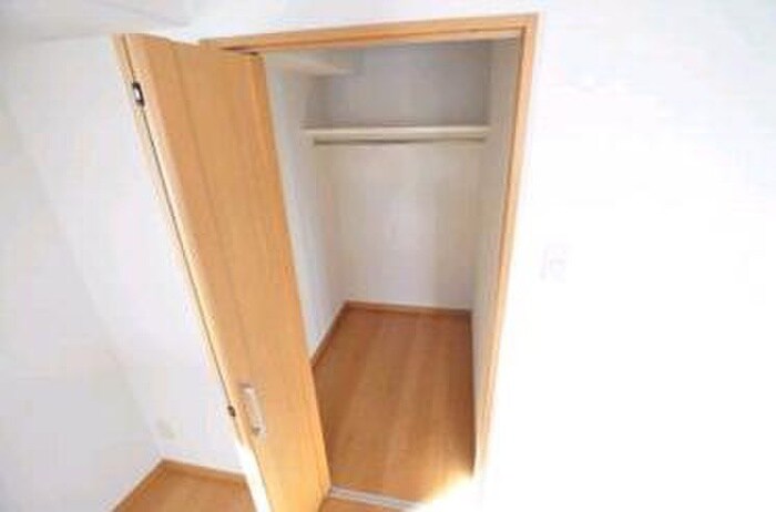 物件内観写真12　(収納)