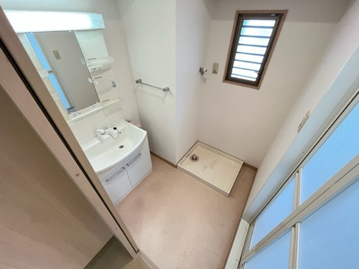 物件内観写真13　(洗面)