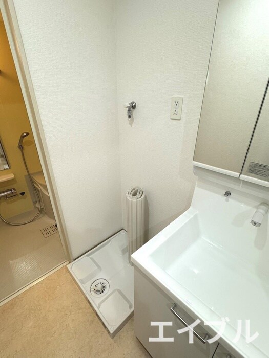 物件内観写真12　(洗濯機置場)