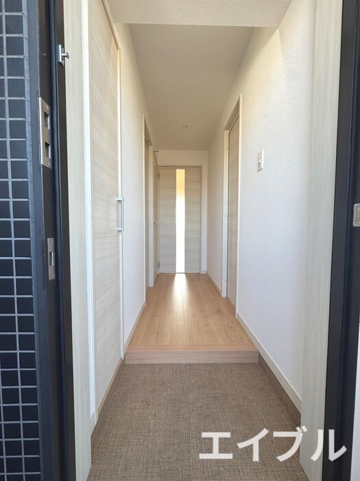 物件内観写真14　(玄関)