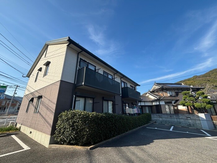 ウェ－ルス中吉田Ａ棟の物件外観写真