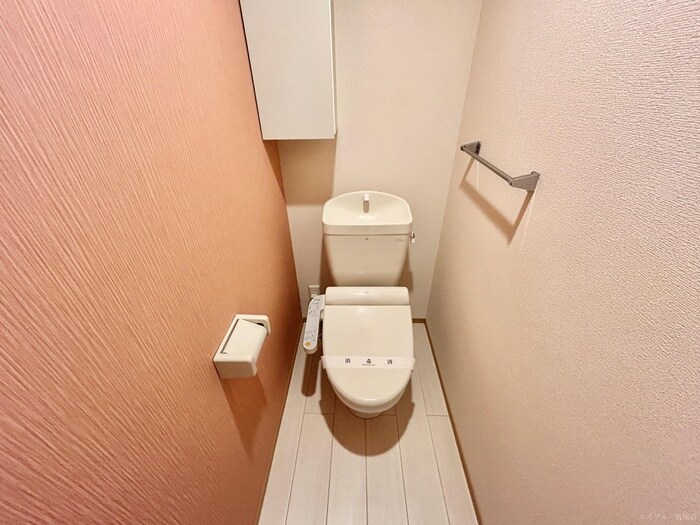 物件内観写真8　(トイレ)