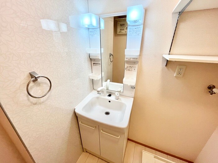 物件内観写真9　(洗面)