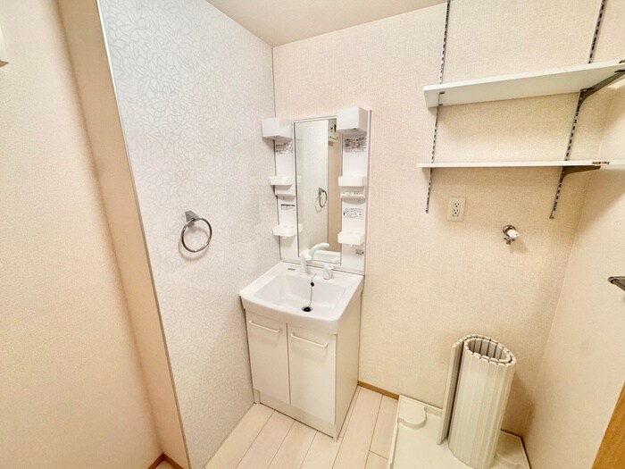 物件内観写真9　(洗面)