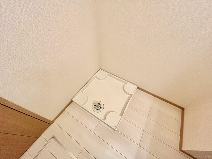 物件内観写真10　(洗濯機置場)