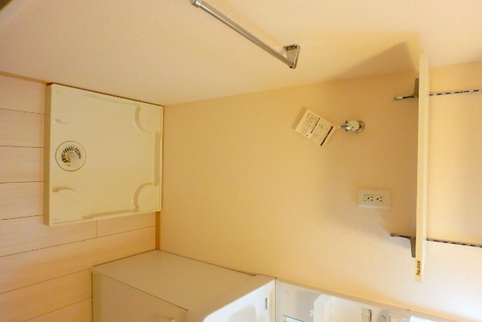 物件内観写真13　(洗濯機置場)